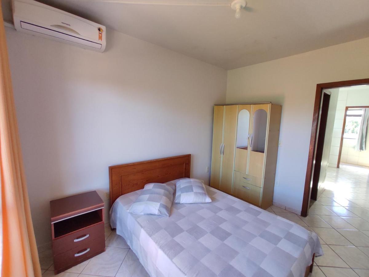 Appartamento Residencial Medeiros Guarda do Embaú Esterno foto
